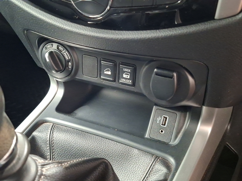 Nissan Navara Dci Tekna Black #11