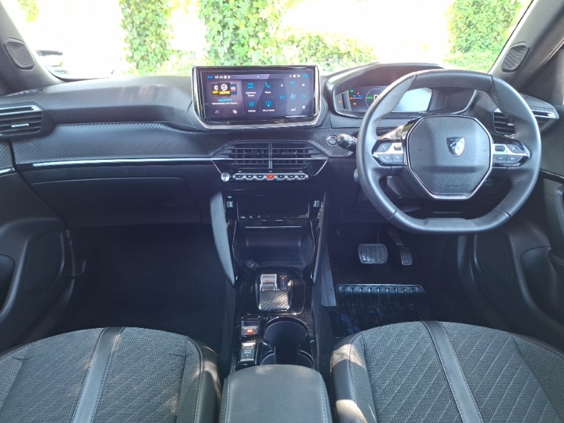 Peugeot e-2008 100Kw Allure 50Kwh Blue #3