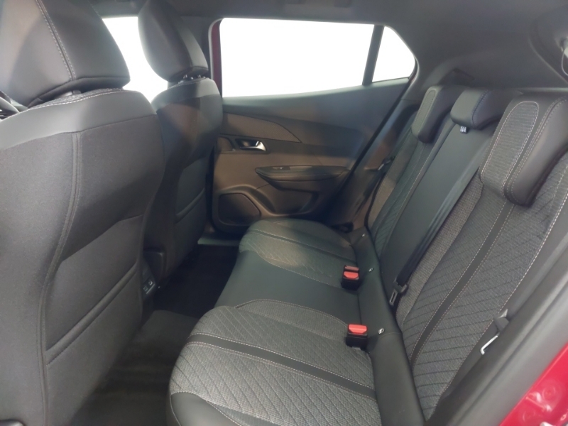 Peugeot 2008 1.2 Puretech Allure Red #6