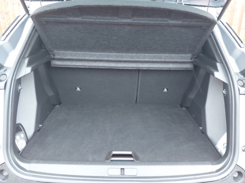 Peugeot 2008 1.2 Puretech 130 Allure Grey #18