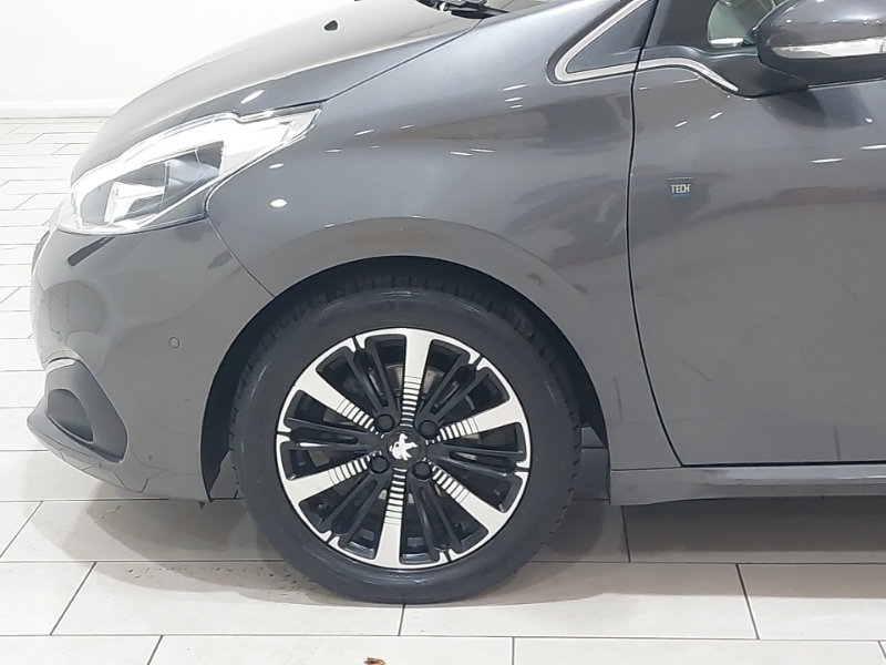 Peugeot 208 Gt Line Silver #19