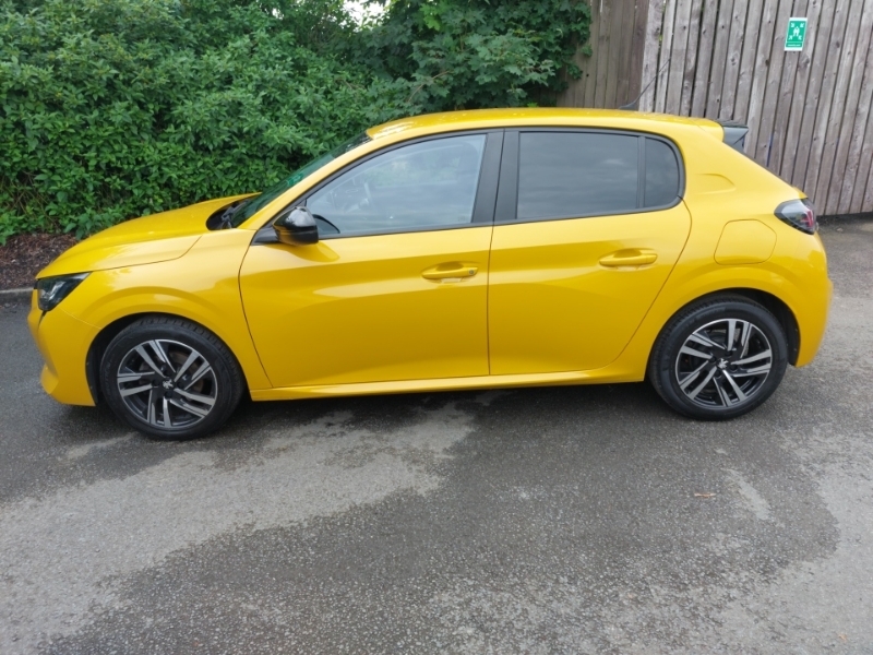 Peugeot 208 1.2 Puretech Active Premium Yellow #4