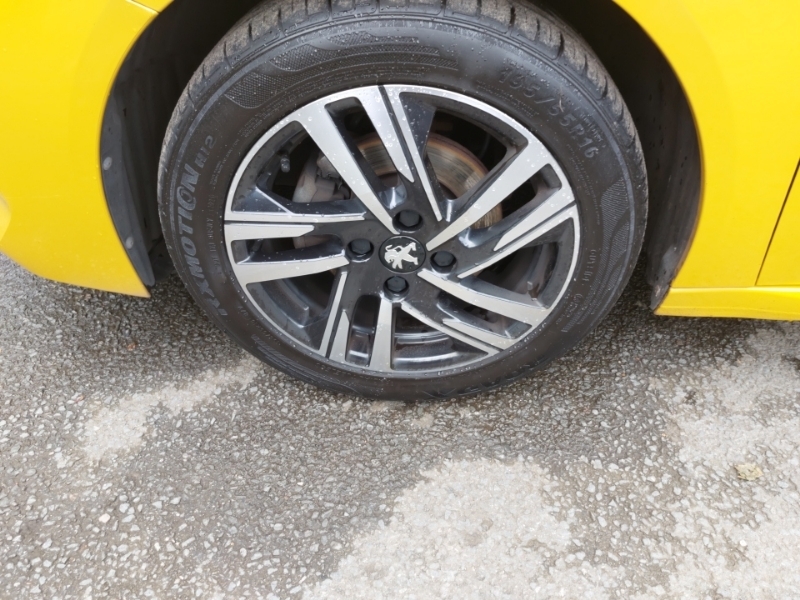Peugeot 208 Allure Premium Grey #19
