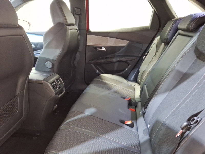 Peugeot 3008 1.5 Bluehdi Gt Eat8 Red #6