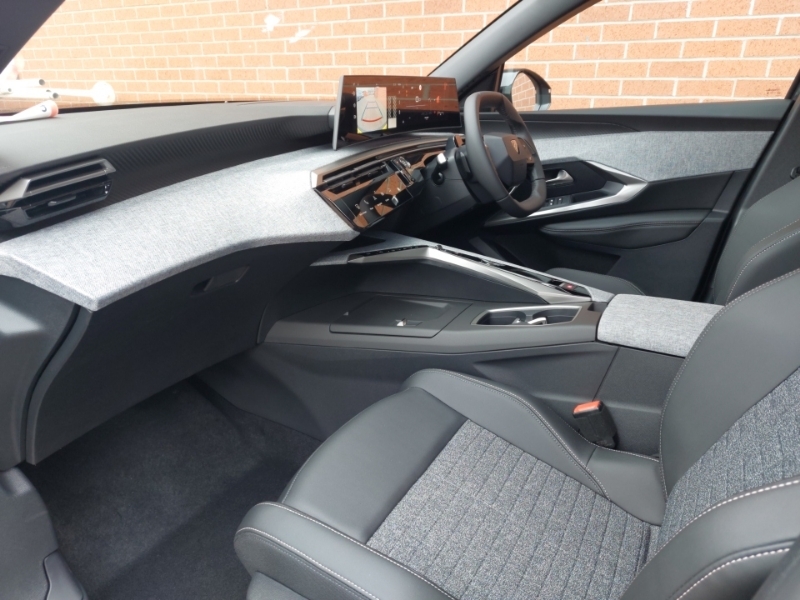 Peugeot 3008 1.2 Hybrid 145 Allure E-dsc6 Grey #5