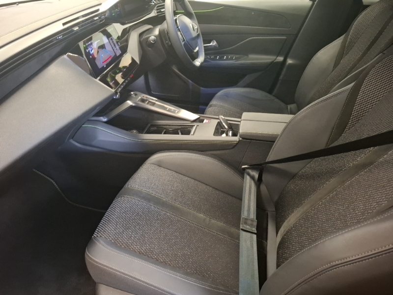 Peugeot 308 1.2 Hybrid 136 Gt E-dsc6 Black #5