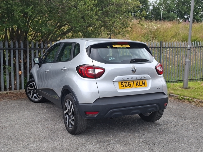 Renault Captur 1.2 Tce 120 Signature X Nav  #2