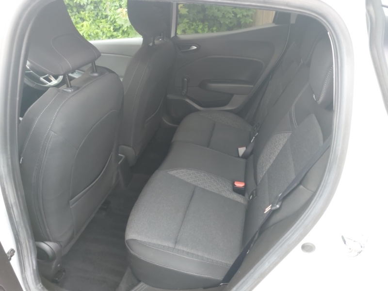 Renault Clio 1.0 Tce 100 Iconic White #6