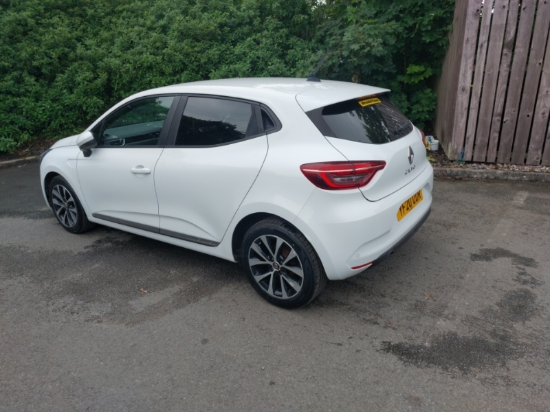 Renault Clio 1.0 Tce 100 Iconic White #2