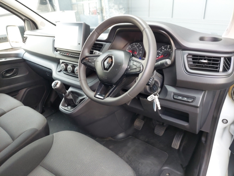 Renault Trafic Sl30 Blue Dci 130 Advance Van White #3