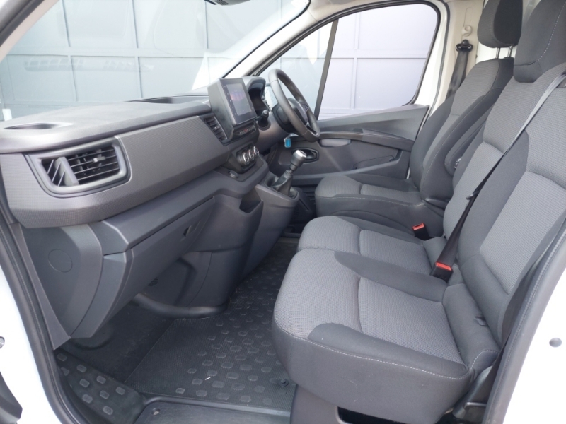 Renault Trafic Sl30 Blue Dci 130 Advance Van White #5