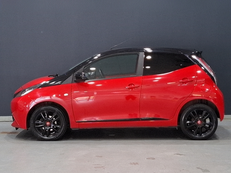 Toyota Aygo 1.0 Vvt-i X-cite 4 Red #4