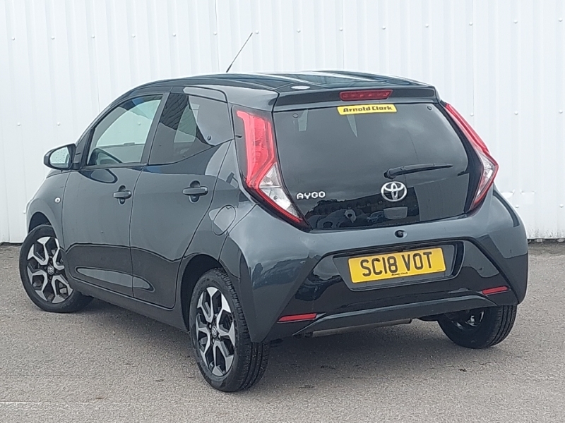 Toyota Aygo 1.0 Vvt-i X-plore X-shift Grey #2