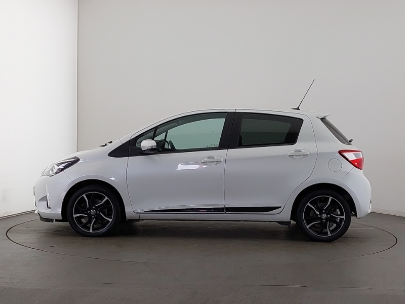 Toyota Yaris 1.5 Vvt-i Design White #4