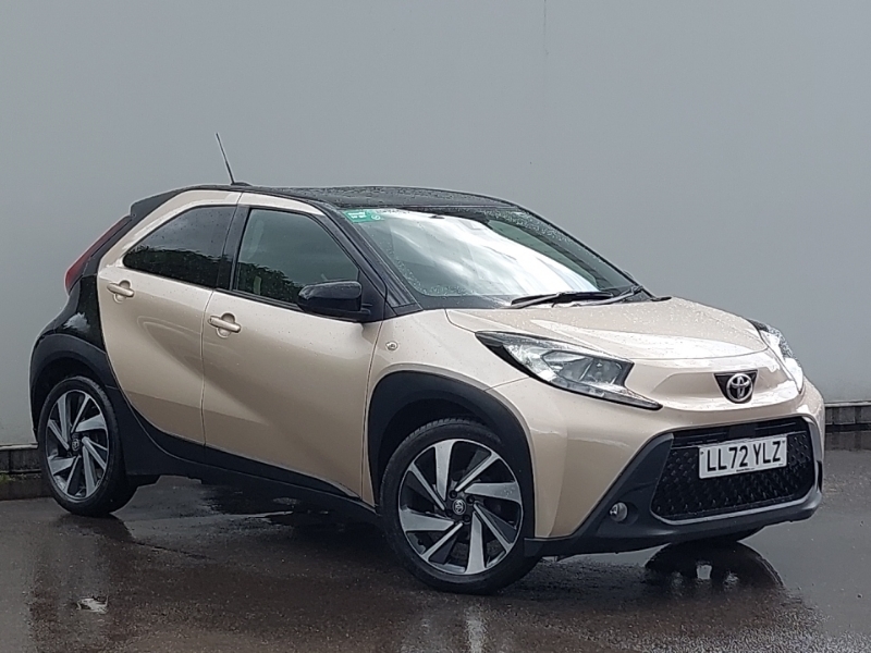Toyota Aygo X Exclusive Green #7
