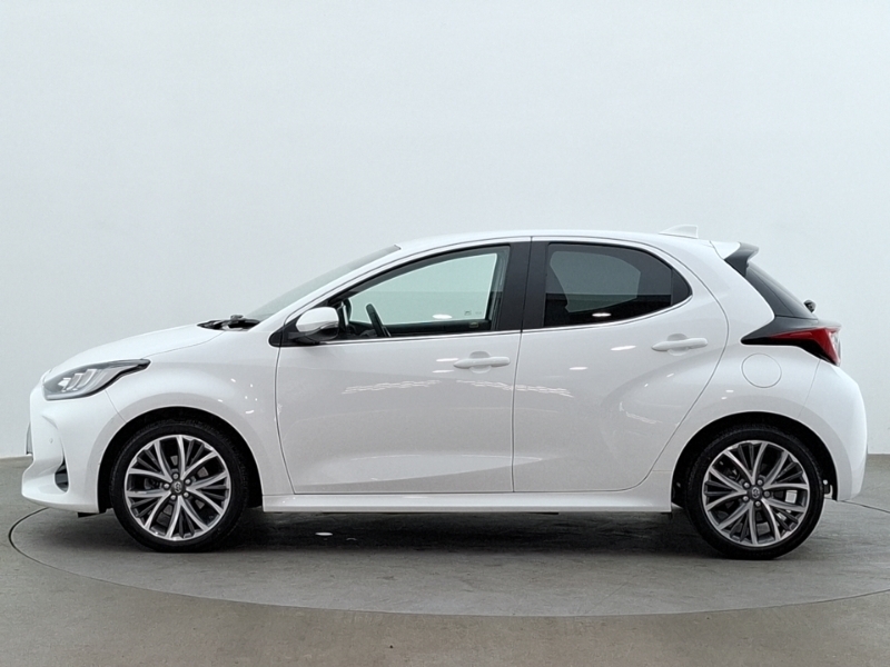 Toyota Yaris 1.5 Hybrid Excel Cvt White #4