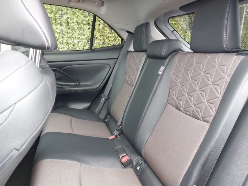 Toyota Yaris Cross 1.5 Hybrid Excel Cvt Silver #6