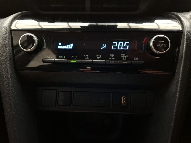 Toyota Yaris Cross Excel White #17