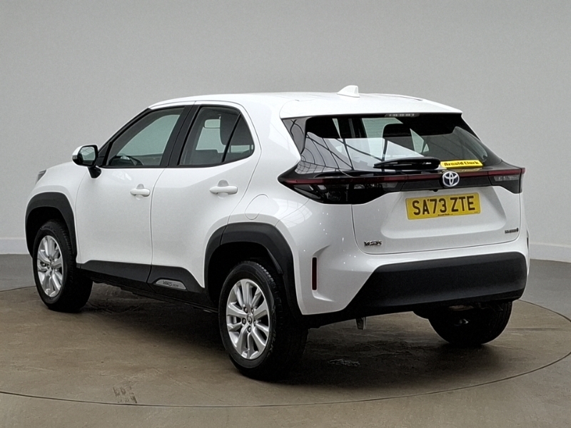 Toyota Yaris Cross 1.5 Hybrid Icon Cvt White #2