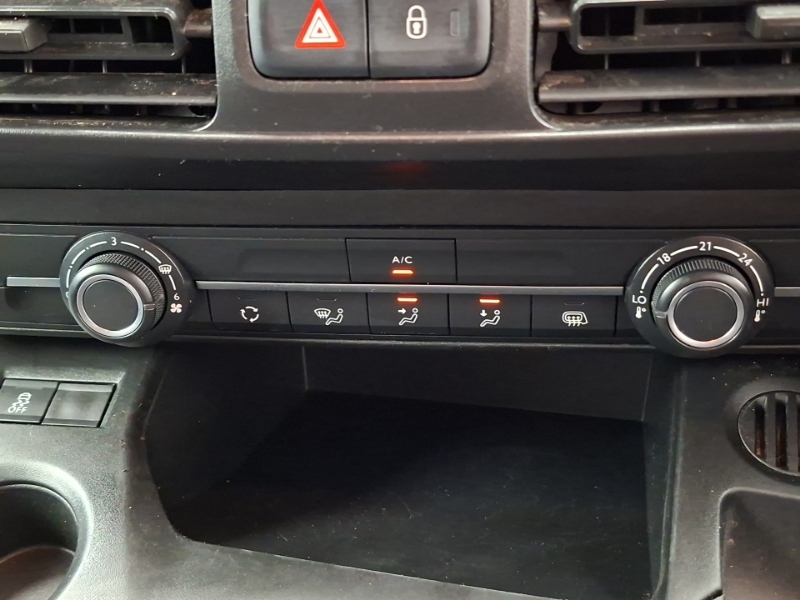 Vauxhall Combo 1.5-turbo-d-2300-edition-auto-l2-h1-euro-6-ss-4 White #15