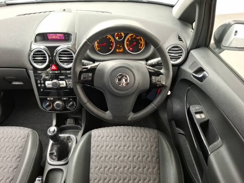 Vauxhall Corsa 1.2 16V Limited Edition Euro 5 White #8