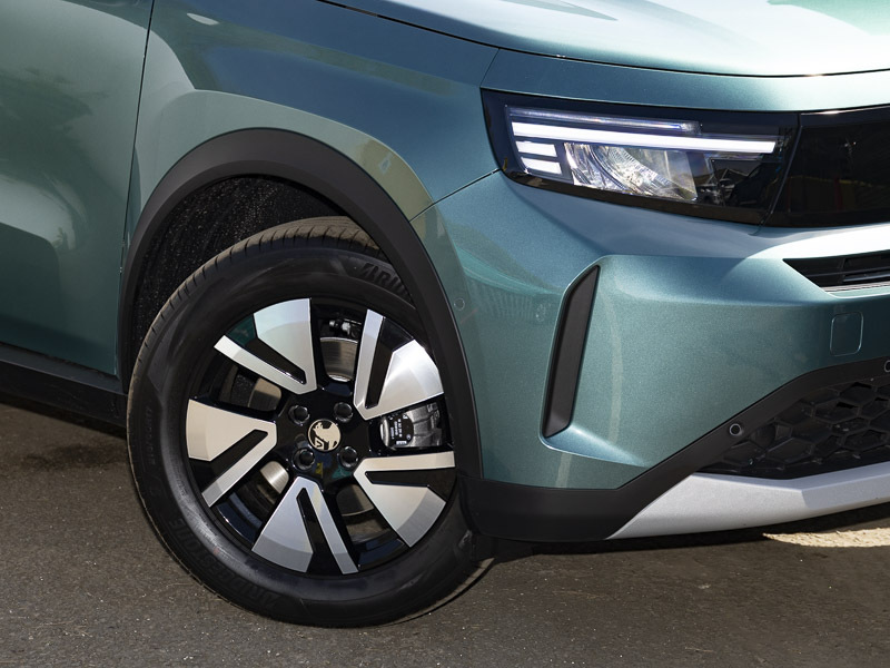 Vauxhall Frontera 83Kw Design 44Kwh White #20