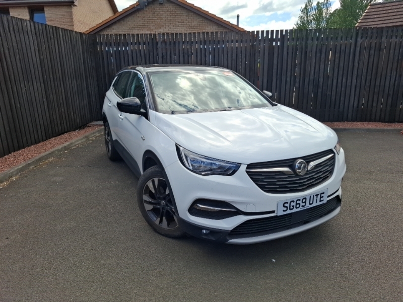 Vauxhall Grandland X 1.5 Turbo D Sport Nav 6 Speed White