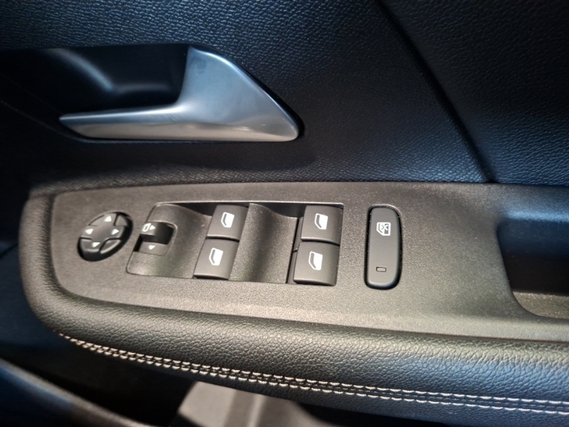 Vauxhall Mokka-e 50Kwh Elite Premium Suv Blue #15