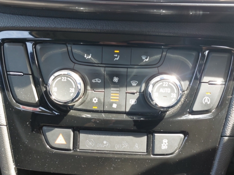 Vauxhall Mokka X Mokka X Griffin Ecotec Silver #17