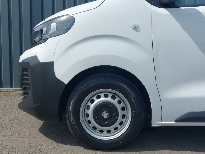 Vauxhall Vivaro 2.0 Turbo D Prime Xl Crew Van Double Cab 6Dr Diese White #19