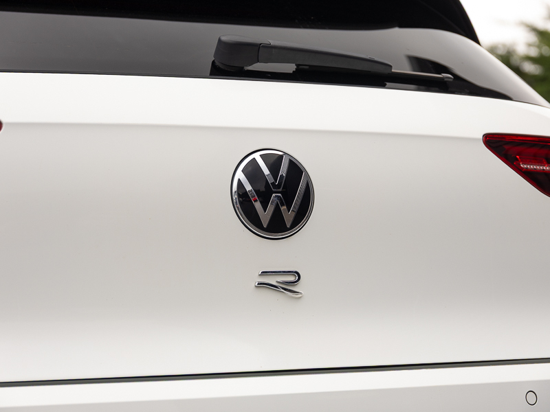 Volkswagen Golf Mk8 Hatchback 5-Dr 1.5 Tsi 130Ps R-line Evo White #19