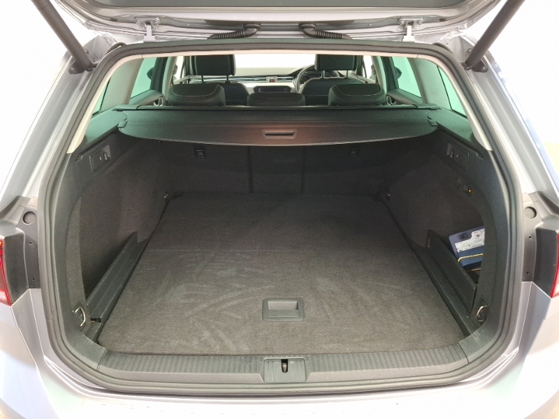 Volkswagen Passat 2.0 Se Nav Tdi 148 Bhp Grey #18