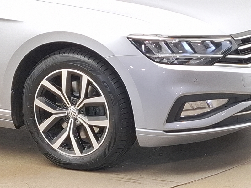 Volkswagen Passat 2.0 Se Nav Tdi 148 Bhp Grey #20