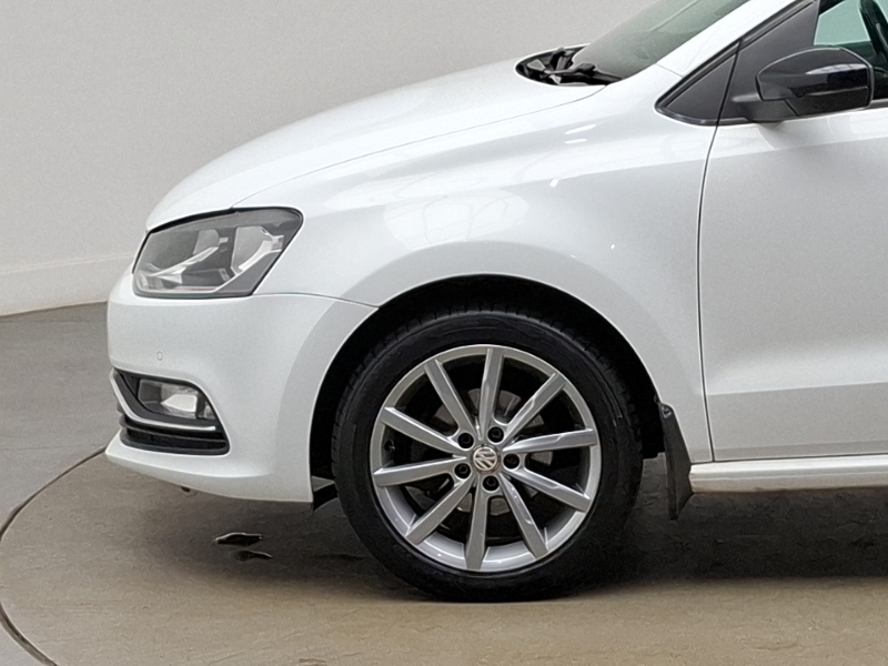 Volkswagen Polo 1.4 Tdi Bluemotion Tech Se Design Hatchback Di White #18