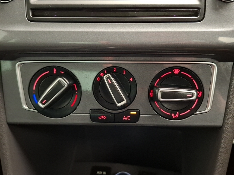 Volkswagen Polo 1.4 Tdi Bluemotion Tech Se Design Hatchback Di White #15