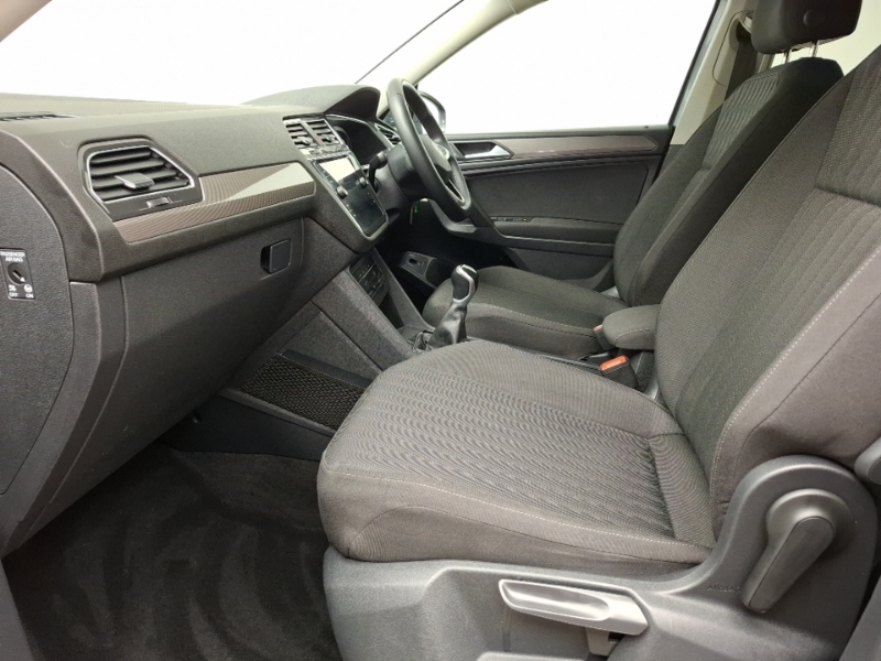Volkswagen Tiguan Allspace 1.5 Tsi Life Grey #5