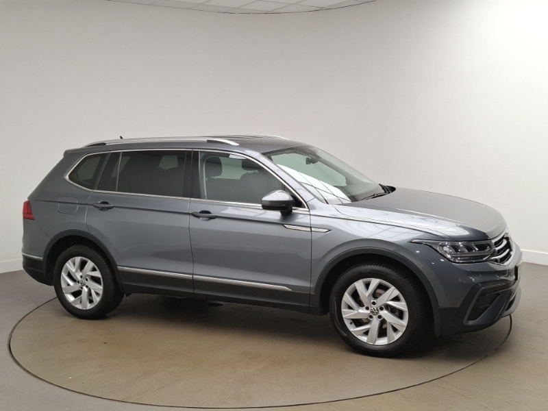 Volkswagen Tiguan Allspace Suv White #7