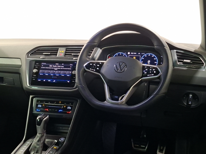 Volkswagen Tiguan Suv Black #8