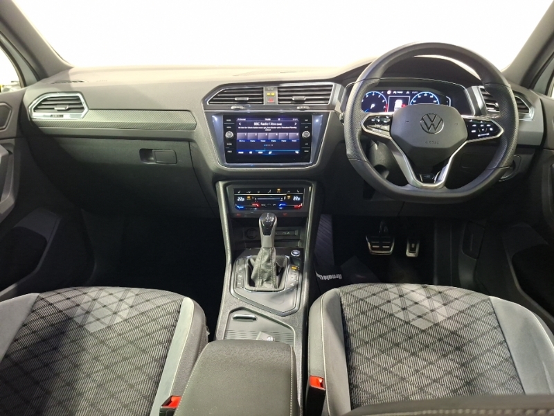 Volkswagen Tiguan Suv Black #3
