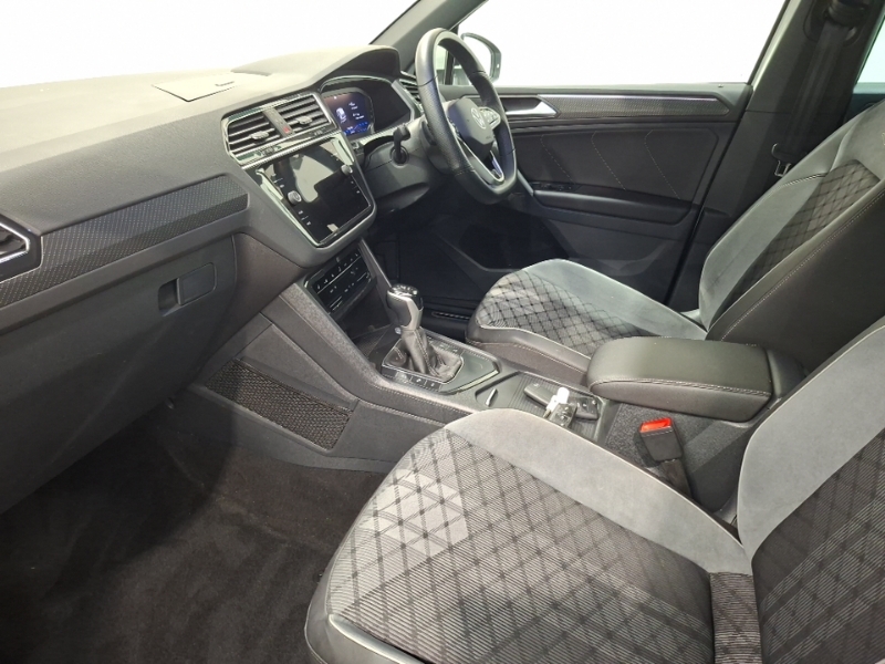 Volkswagen Tiguan Suv Black #5