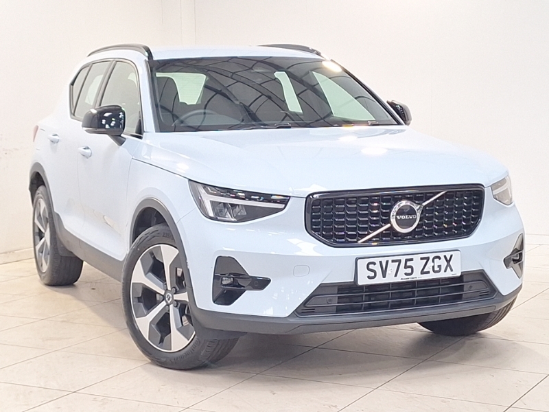 Volvo XC40 2.0 B4p Plus Dark Blue