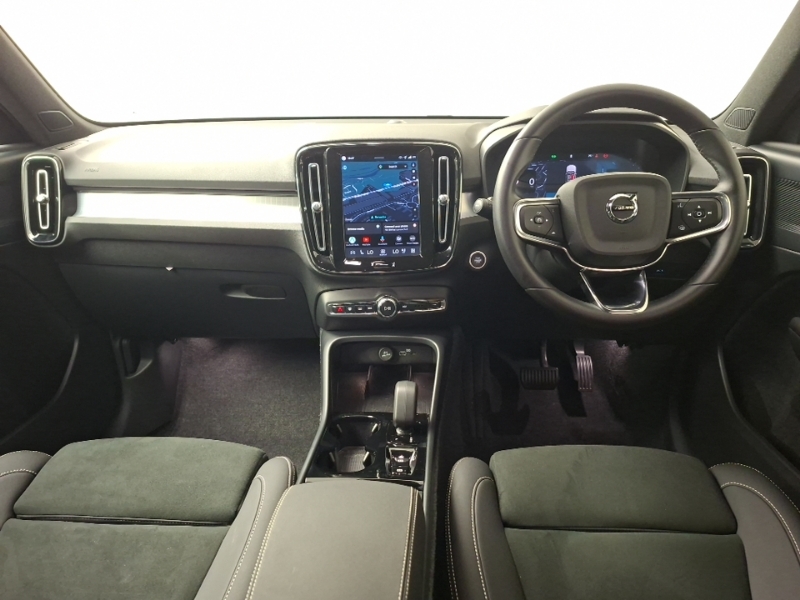 Volvo XC40 2.0 B4p Plus Black Edition Black #3