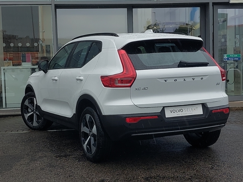 Volvo XC40 Plus, B3 Mild Hybrid, Dark  #2