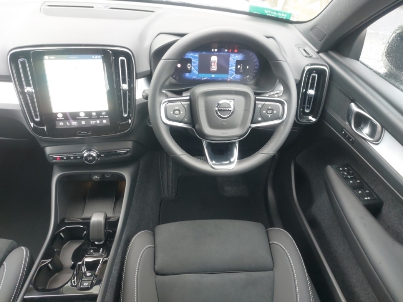 Volvo XC40 Plus, B3 Mild Hybrid, Dark  #8