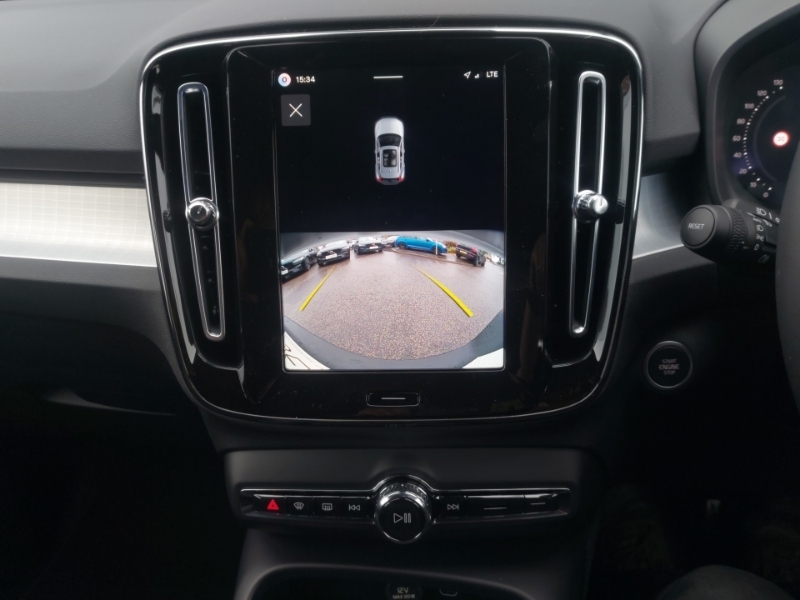 Volvo XC40 Plus, B3 Mild Hybrid, Dark  #9