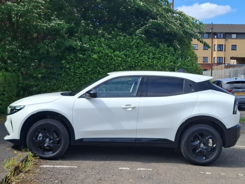 Alfa Romeo Junior 1.2 Turbo Ibrida White #4