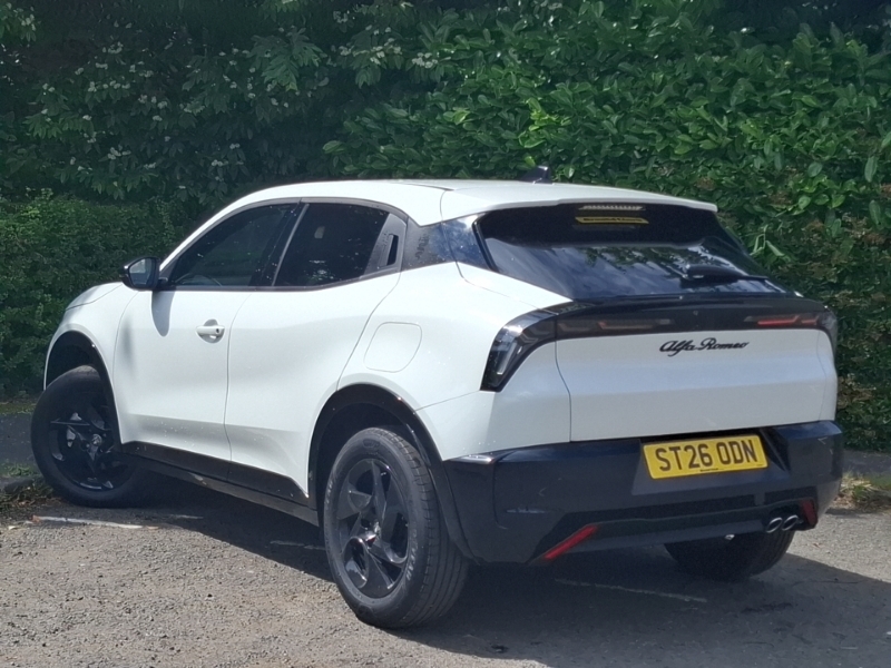 Alfa Romeo Junior 1.2 Turbo Ibrida White #2
