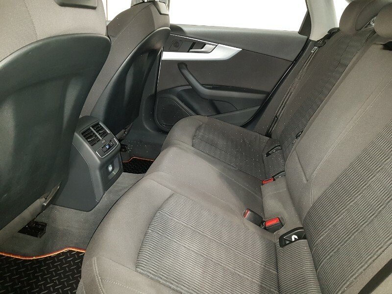 Audi A4 2.0 Tdi Ultra Se S Tronic White #6