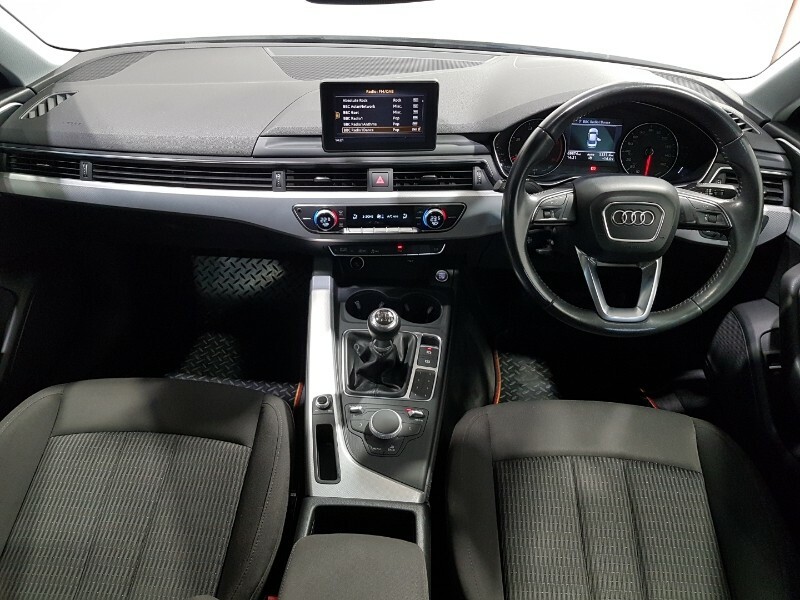 Audi A4 2.0 Tdi Ultra Se S Tronic White #3