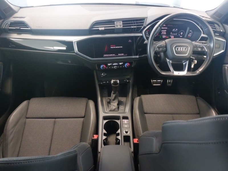 Audi Q3 35 Tfsi Black Edition S Tronic Black #4